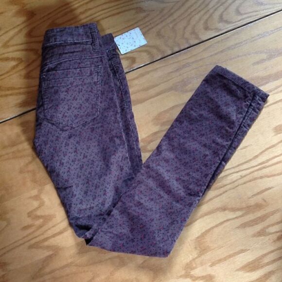 🤩HOST PICK!🤩 NWT! Free People skinny Cords - Picture 1 of 1